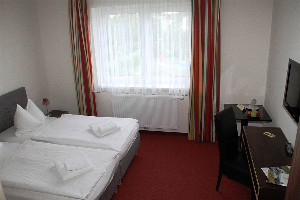 Hotel-Restaurant Moser Pöchlarn Eksteriør bilde